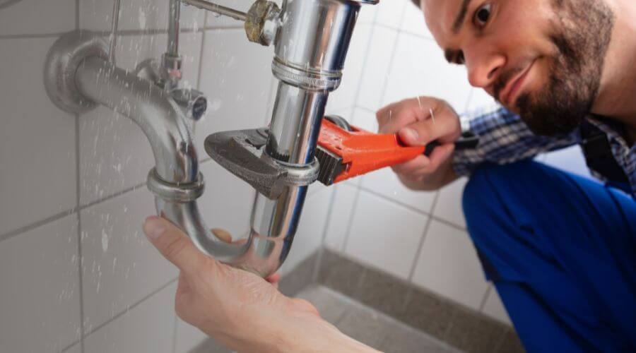 Professional water heater repair in Elizabeth, IL